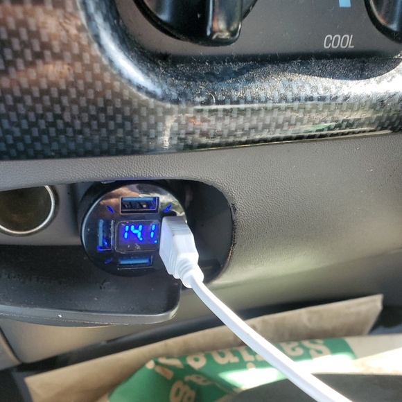 Digital USB 3.1 A phone, tablet, charger - Picture 8 of 8